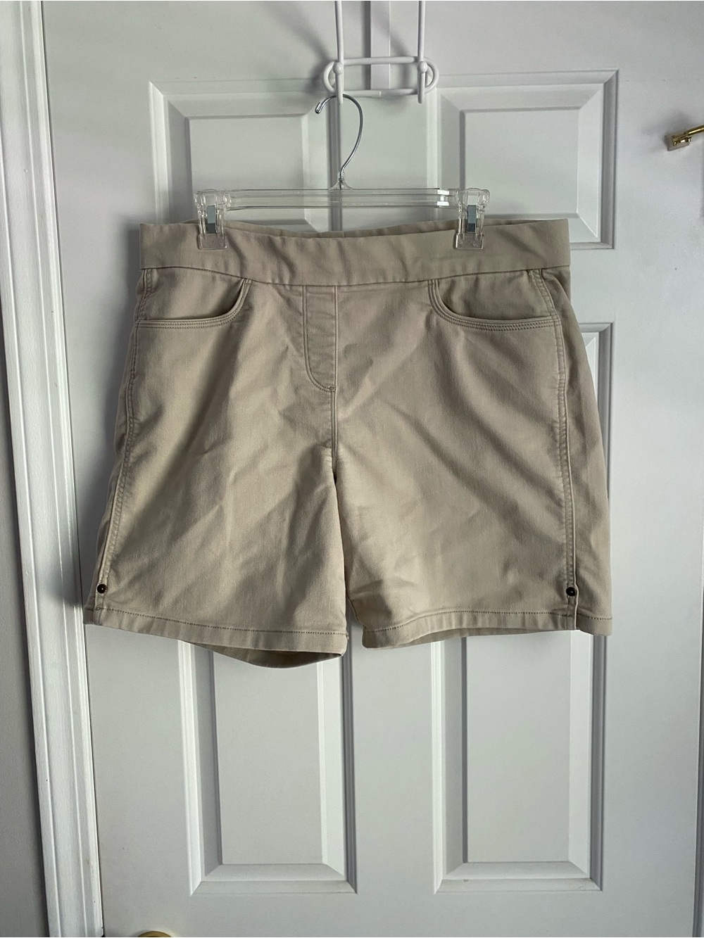Liz Claiborne Amber Tan Shorts 14